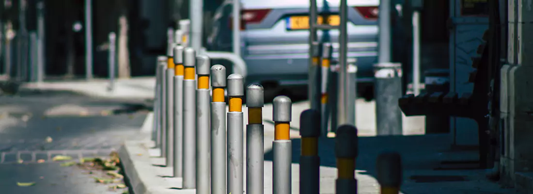 Safe and Convenient Retractable Barrier Column Systems for Properties in Belle Glade, FL